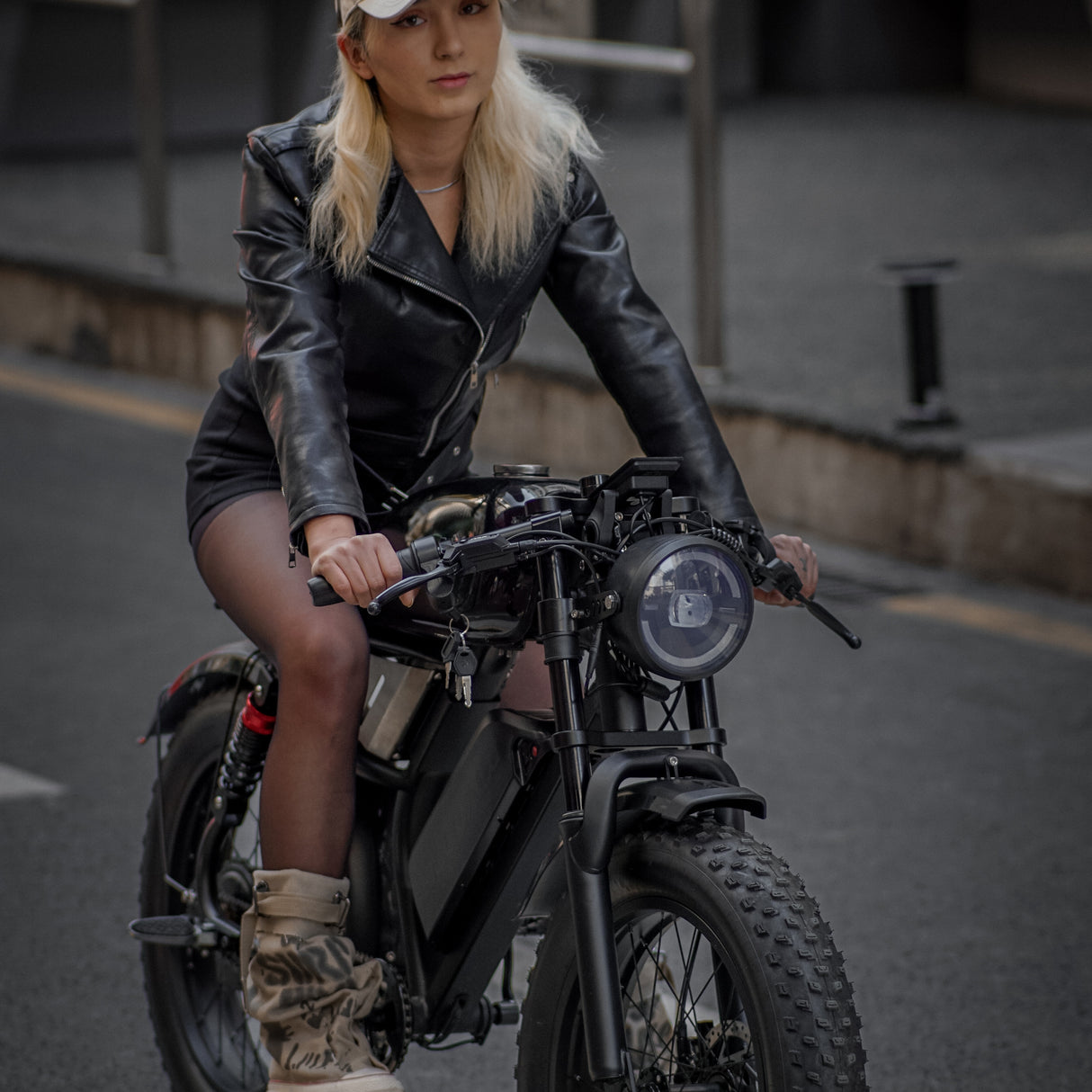 GLEERIDE MIX 66 20" Retro Moped Style Electric Bike 1200W Peak Motors 48V 16Ah Batteries