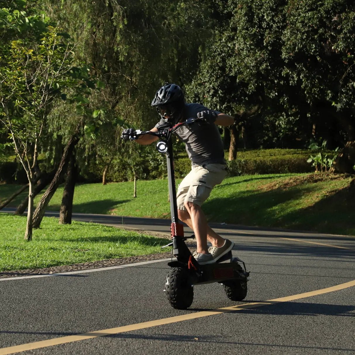 YUME Predator 13" All-Terrain Electric Scooter 4000W*2 Dual Motors 72V 50Ah Battery