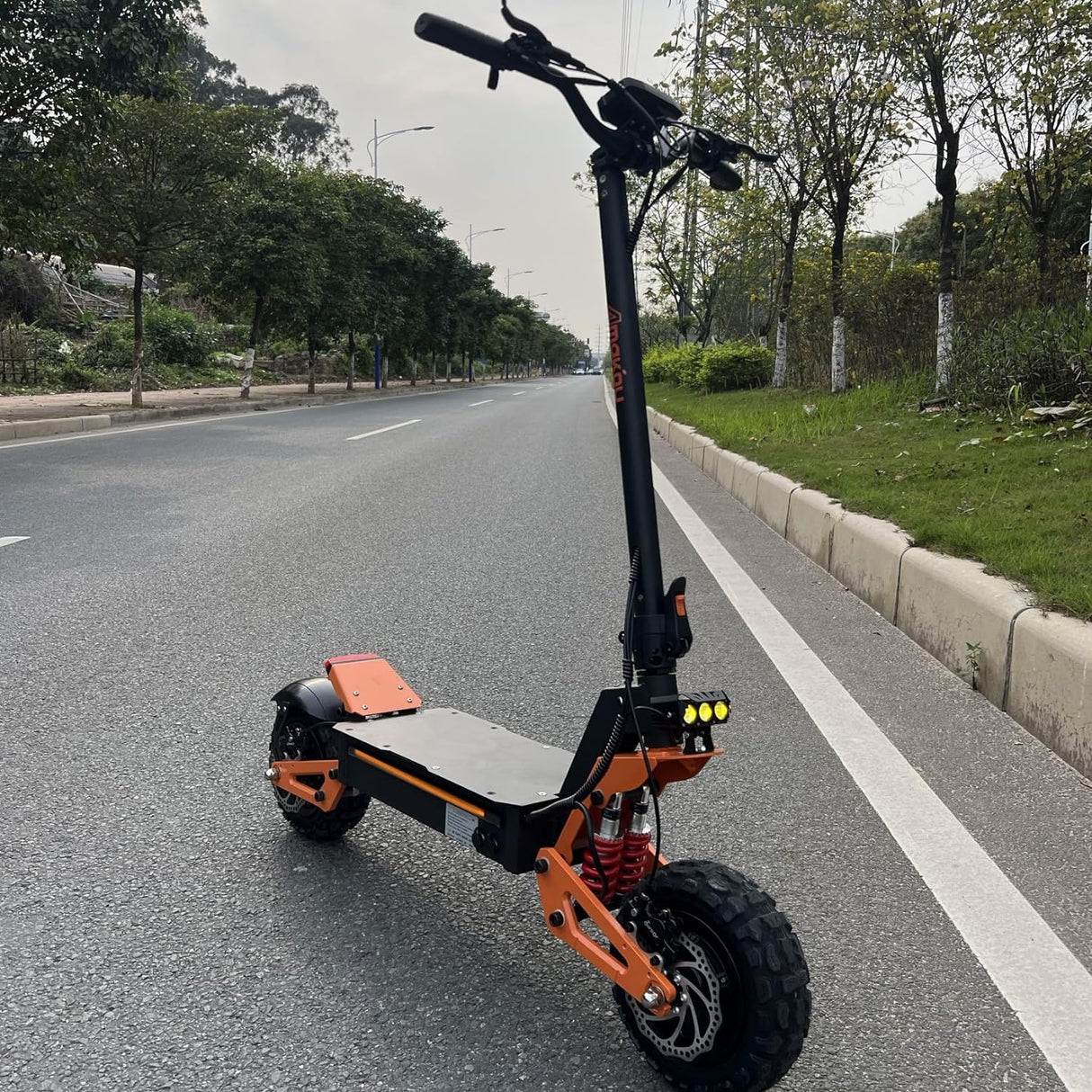 TOURSOR X5-48 11" Folding Electric Scooter 1200W Motor 48V 18Ah Battery