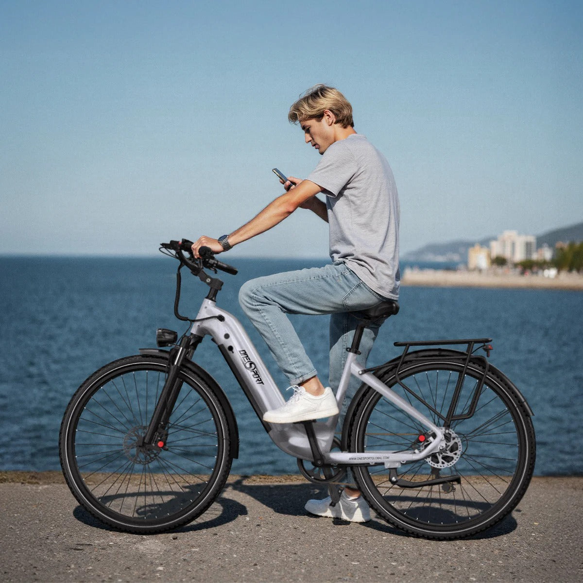 OneSport OT05 27,5" Bicicleta eléctrica urbana Motor de 250 W Batería de 36 V 18,2 Ah Aplicación de soporte